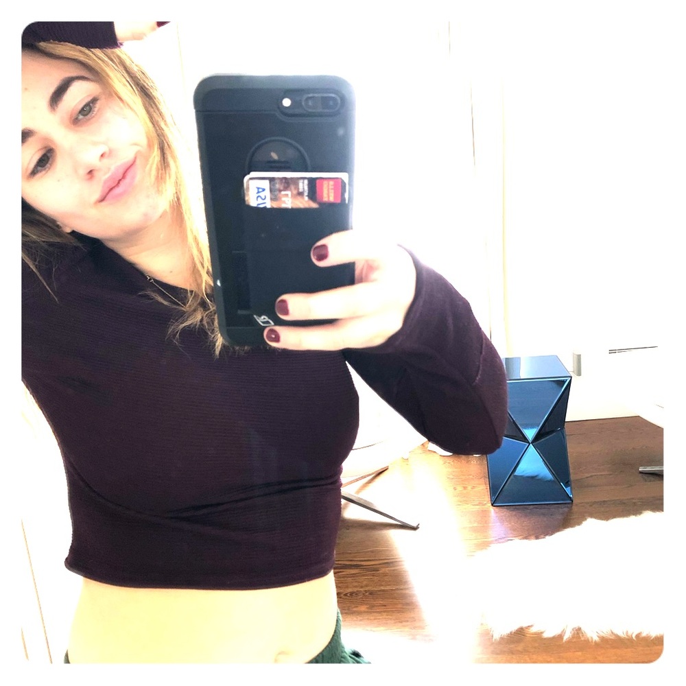 Ribbed dark purple long sleeve crop top